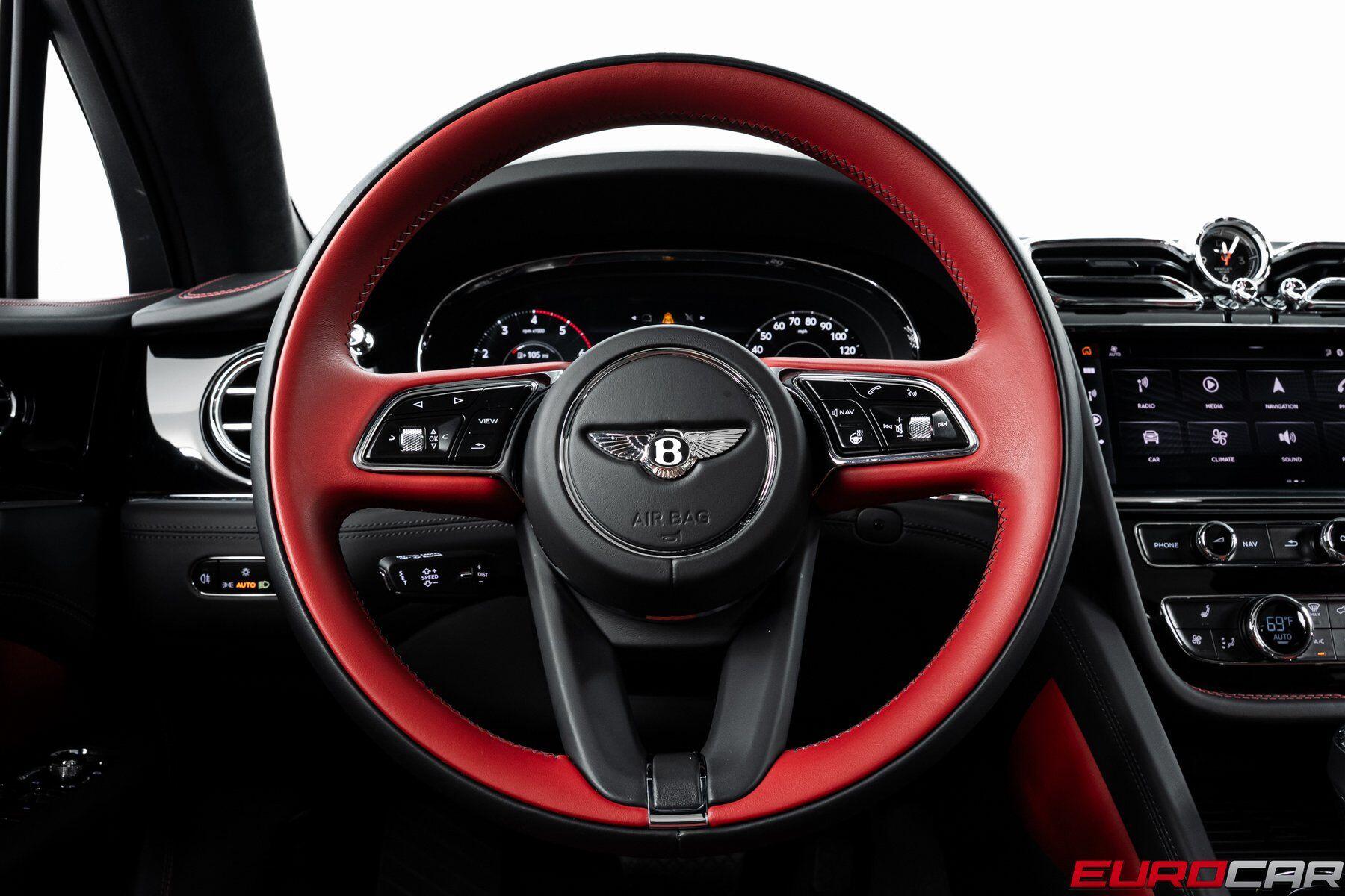 2024 Bentley Bentayga Azure - Photo 26