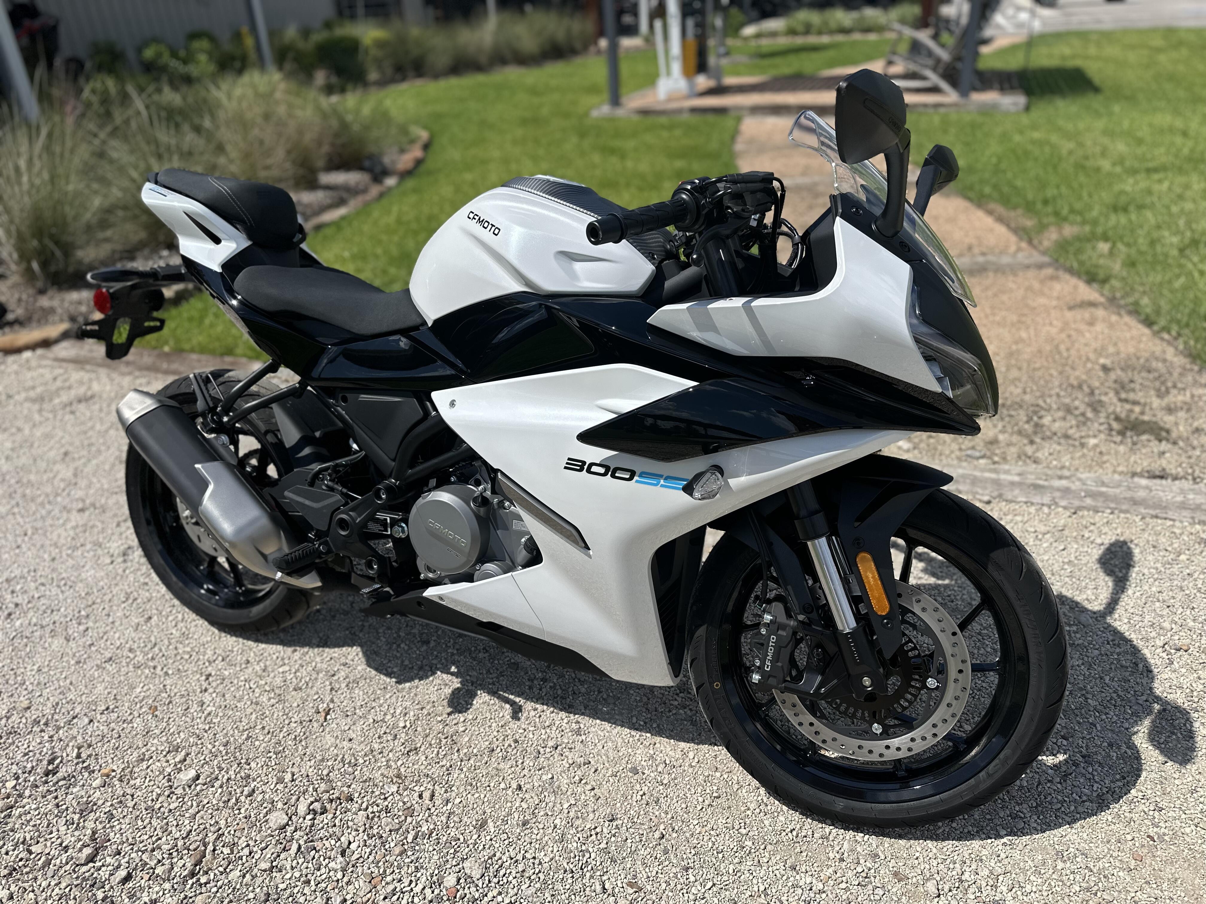 2025 CFMOTO 300SS