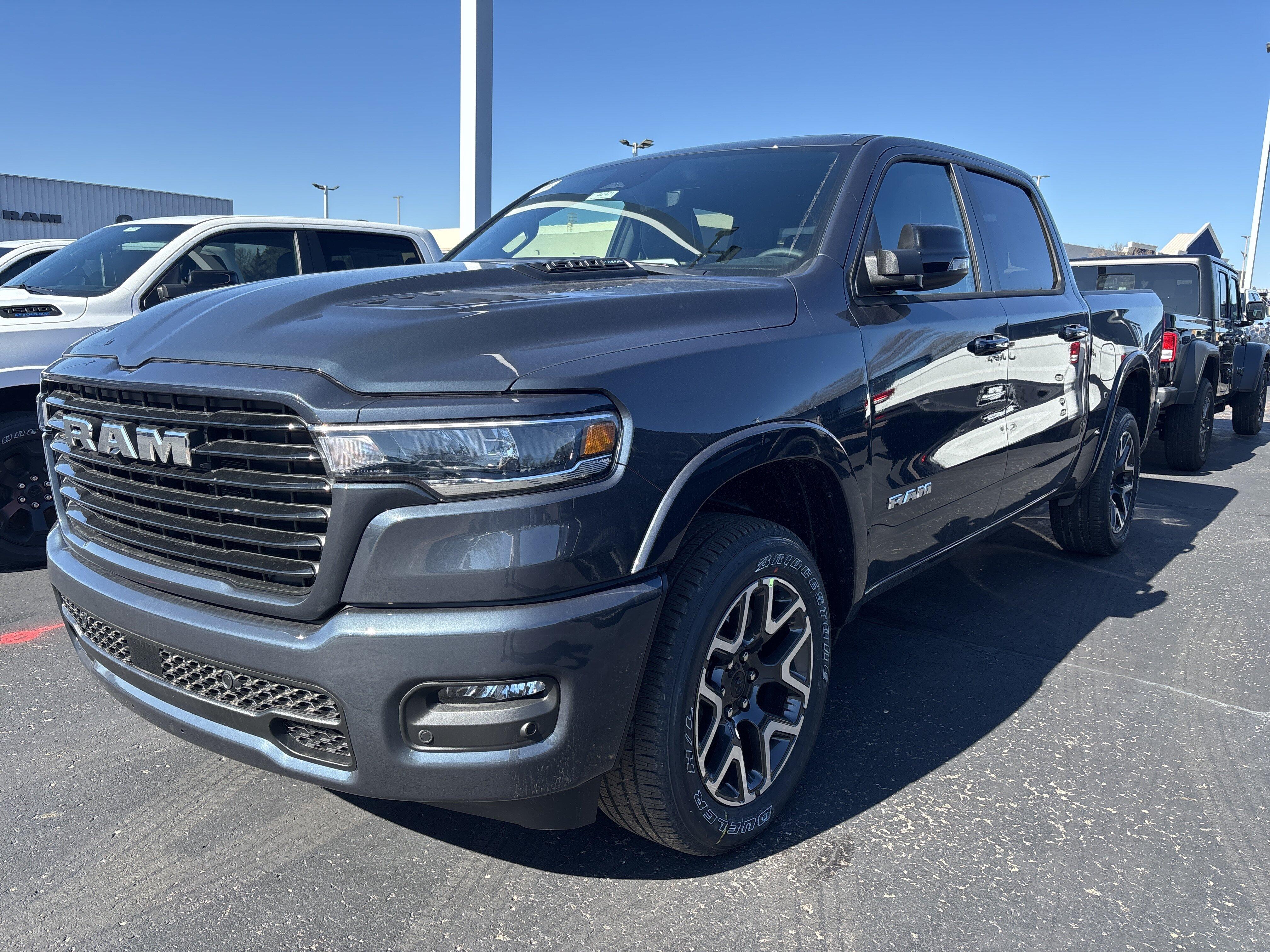 2026 RAM 1500 1500 Laramie Crew Cab 4x4 5'7' Box