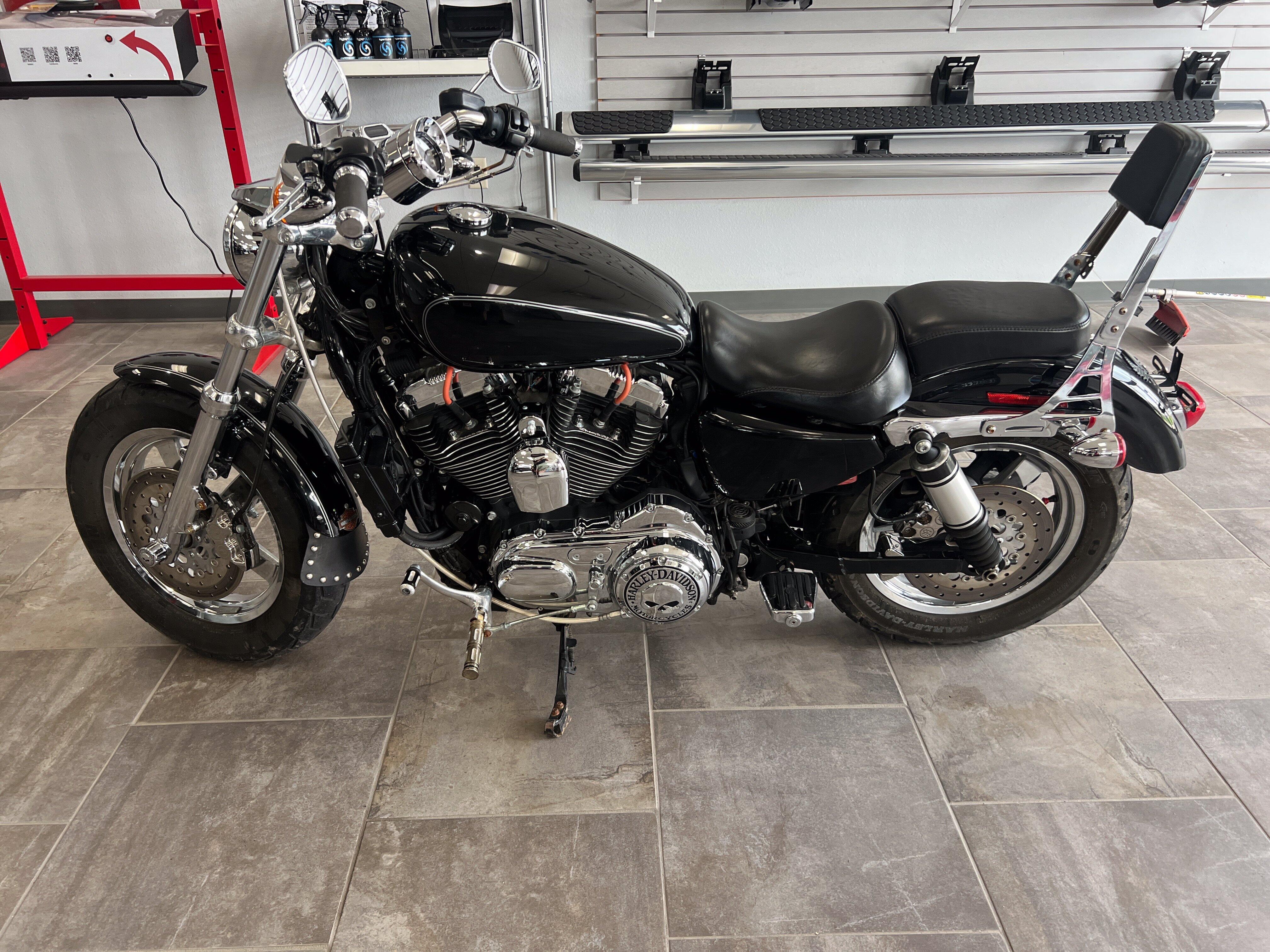 2011 Harley-Davidson Sportster 1200 Custom