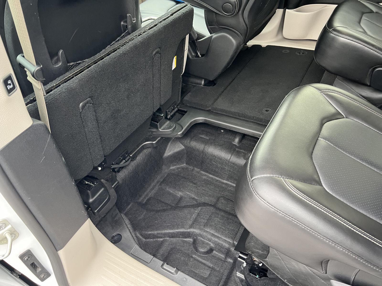 2024 Chrysler Pacifica Touring L - Photo 44