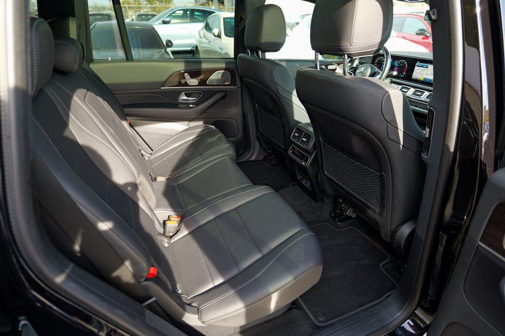 2025 Mercedes-Benz GLS Base - Photo 30