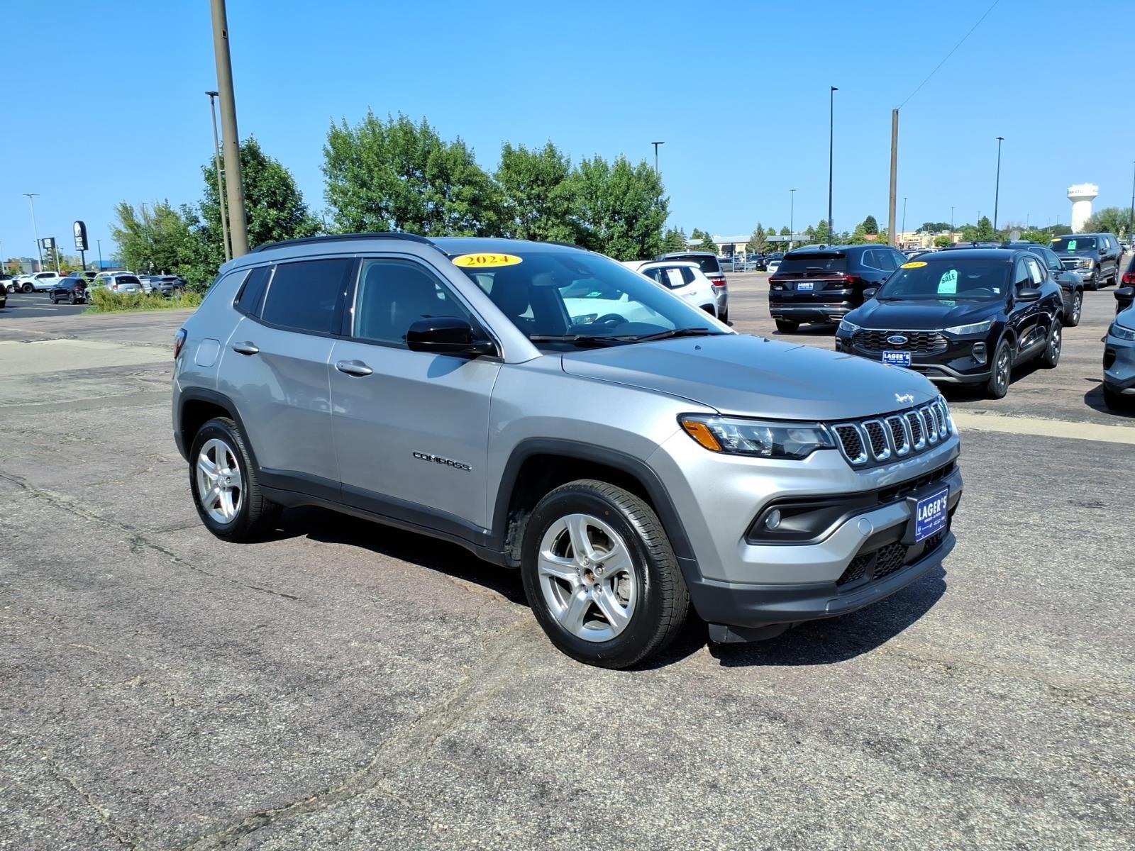 Used 2024 Jeep Compass Latitude with VIN 3C4NJDBN2RT606600 for sale in Mankato, Minnesota
