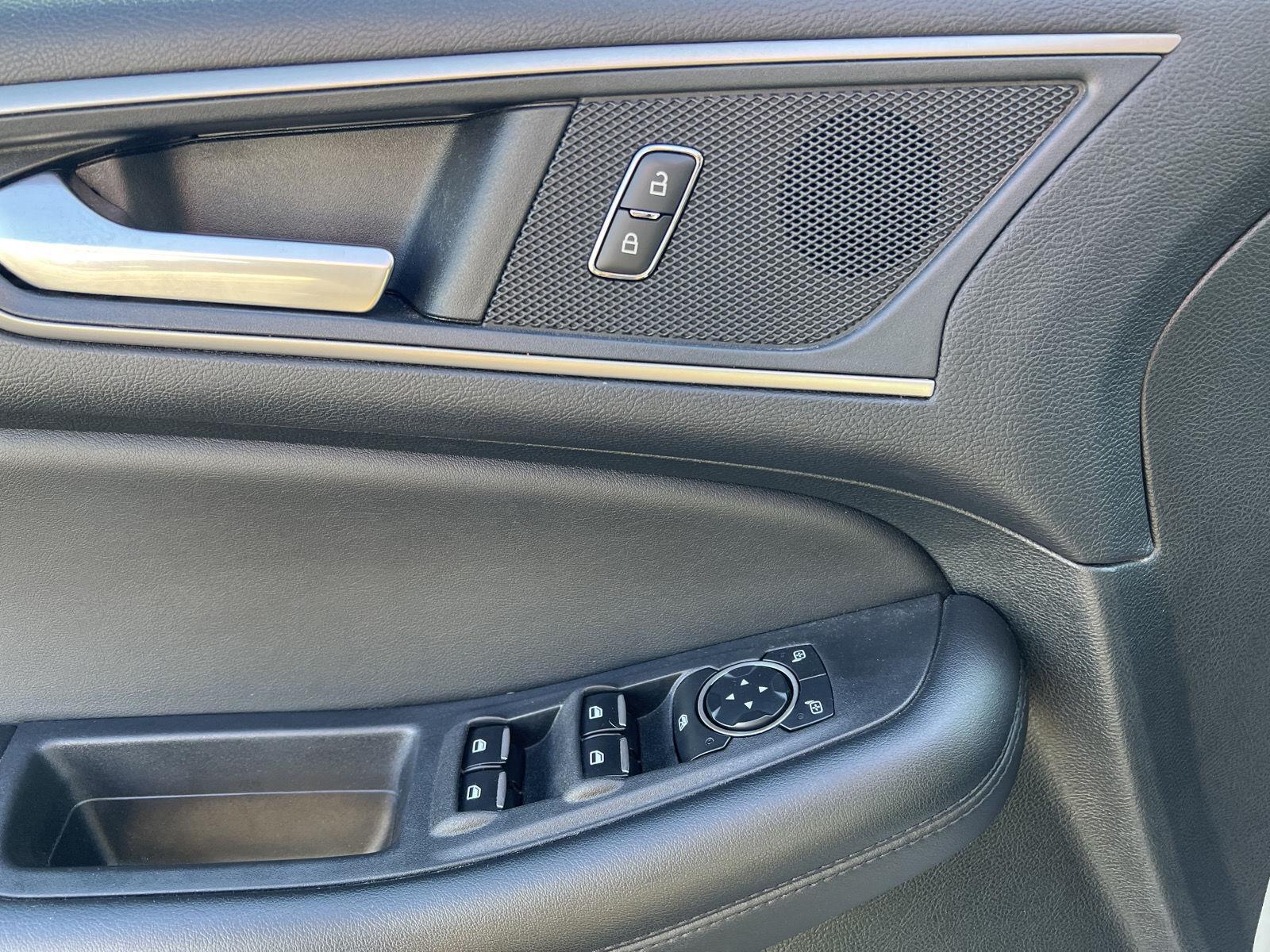 2023 Ford Edge SEL - Photo 13