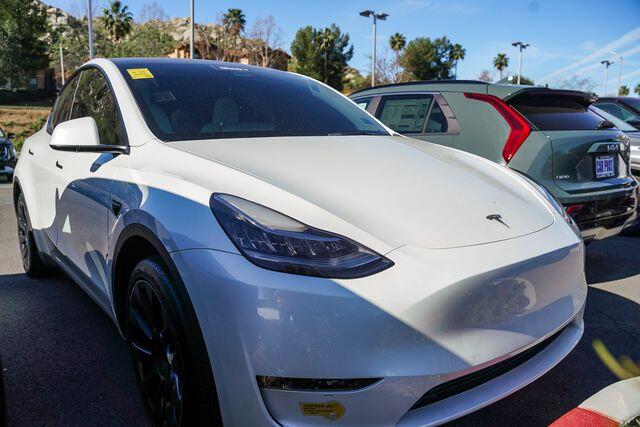 Used 2022 Tesla Model Y Long Range with VIN 7SAYGDEE3NF422642 for sale in Huntington Beach, CA