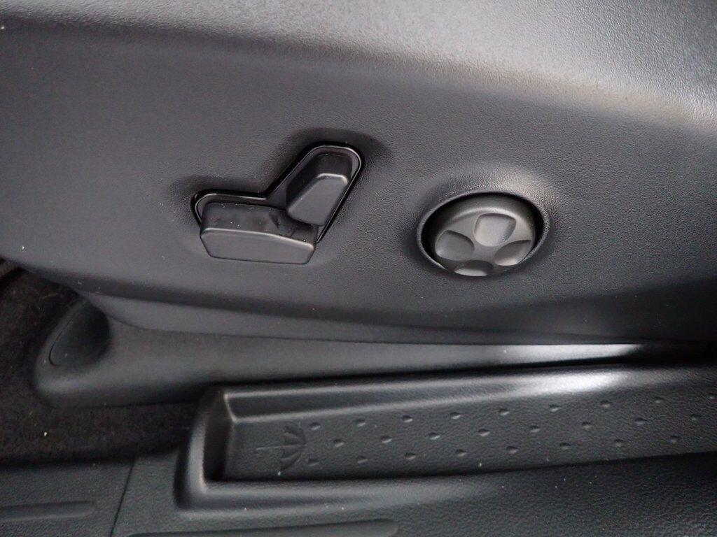 2026 Chrysler Pacifica Select - Photo 22