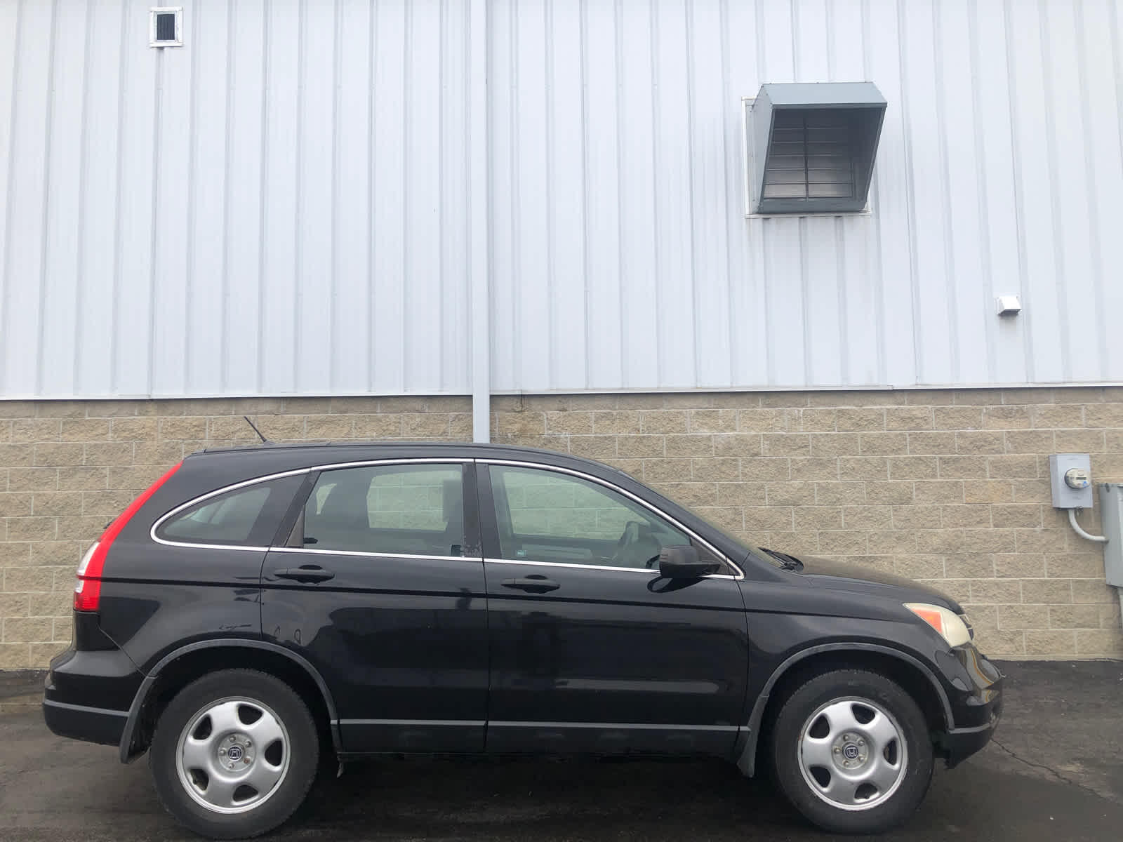 Used 2011 Honda CR-V LX with VIN 5J6RE4H32BL021412 for sale in Wilmington, OH