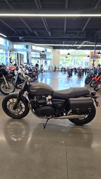 Used 2022 Triumph STREET TWIN 