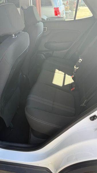 Used 2023 Hyundai Venue SELImage 4