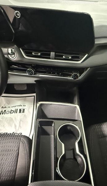 Used 2025 Chevrolet Equinox AWD LTImage 21