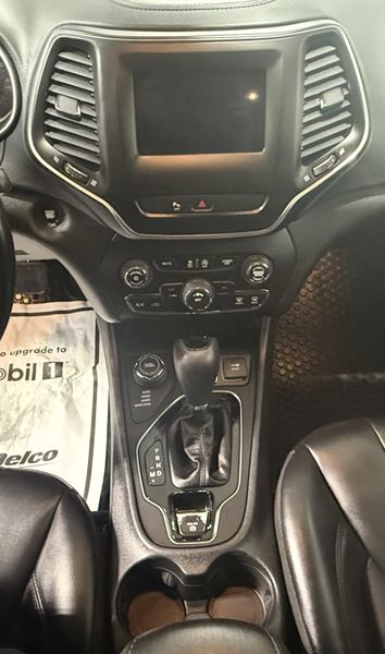 Used 2020 Jeep Cherokee AltitudeImage 23