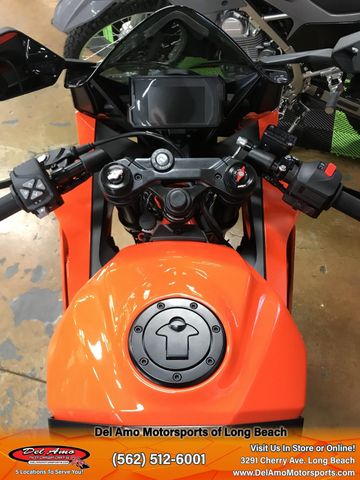 2024 KTM RC 390 Image 8