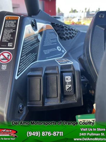 2025 Can-Am MAVERICK X3 MAX X RS TURBO RR SMART-SHOX Image 8