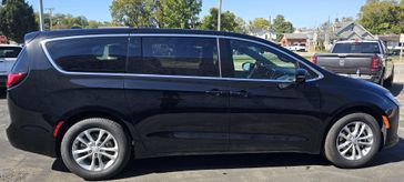 New 2027 Chrysler Pacifica Select
