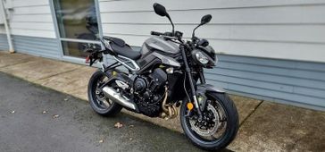 2024 Triumph Street Triple 765 R Silver Ice 