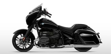 2023 BMW R 18 B in a BLACK STORM METALLIC exterior color. Cross Country Cycle 201-288-0900 crosscountrycycle.net 