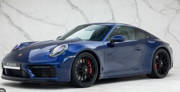 2022 Porsche 911 Carrera 4 GTS