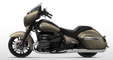 2023 BMW R 18 B in a MANHATTAN METALLIC MATTE exterior color. Cross Country Cycle 201-288-0900 crosscountrycycle.net 