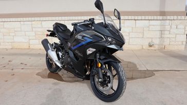 2025 KAWASAKI NINJA 500 SE ABS METALLIC FLAT SPARK BLACK AND METALLIC SPARK BLACK AND METALLIC MOONDUST GRAY