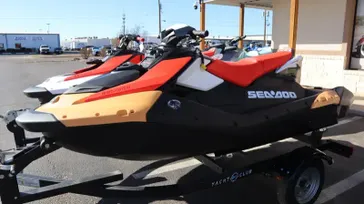 2025 SEADOO SPARK FOR 2 CONVENIENCE PACKAGE WITH SOUND SYSTEM SUNRISE ORANGE AND DRAGON RED 