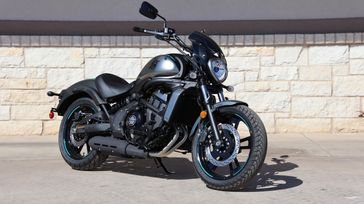 2025 KAWASAKI VULCAN S CAFE ABS METALLIC MOONDUST GRAY  METALLIC SPARK BLACK 