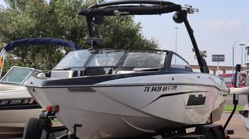 2022 MALIBU 23 LSV 