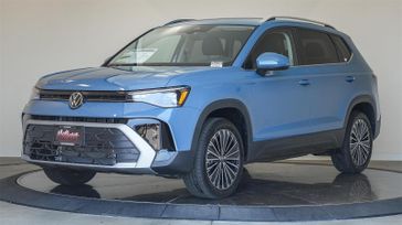 New 2025 Volkswagen Taos 1.5T SE