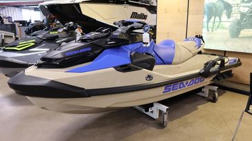 2025 SEADOO WAKE PRO 230 WITH SOUND SYSTEM IDF SAND AND DAZZLING BLUE 