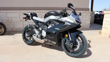 2025 CFMOTO 675SS NEBULA BLACK 