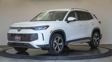 New 2025 Volkswagen Tiguan 2.0T SE