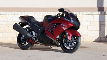 2025 KAWASAKI NINJA ZX14R ABS METALLIC MATTE RED AND METALLIC FLAT SPARK BLACK AND METALLIC MATTE GRAPHITE GRAY