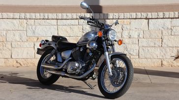 2020 YAMAHA V Star 250 in a BLUE & SILVER exterior color. Family PowerSports (877) 886-1997 familypowersports.com 