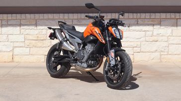 2023 KTM Duke 790