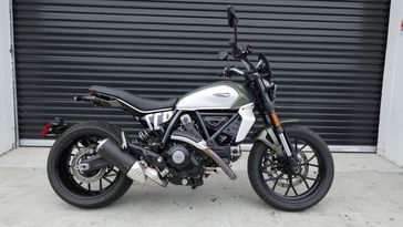 Used 2023 Ducati SCRAMBLER ICON 