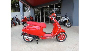 2025 Vespa Primavera 150 