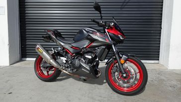 Used 2025 Kawasaki Z500 SE ABS 
