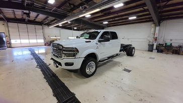 New 2026 RAM 5500 Big Horn Chassis Crew Cab 4x4 84' Ca