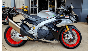 2024 Aprilia RSV4 1100