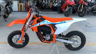 2024 KTM SX-E 3  in a ORANGE exterior color. New Century Motorcycles 626-943-4648 newcenturymoto.com 