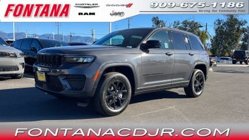 2024 Jeep Grand Cherokee Altitude 4x4 in a Baltic Gray Metallic Clear Coat exterior color and Global Blackinterior. Fontana Chrysler Dodge Jeep RAM (909) 675-1186 fontanacdjr.com 