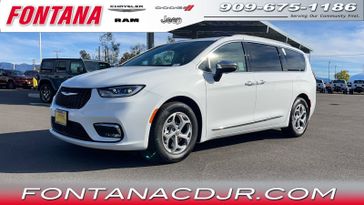2023 Chrysler Pacifica Limited in a Bright White Clear Coat exterior color and Black/Alloy/Blackinterior. Fontana Chrysler Dodge Jeep RAM (909) 675-1186 fontanacdjr.com 