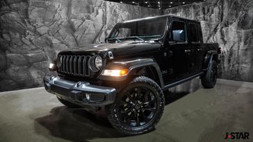 2025 Jeep Gladiator Nighthawk 4x4