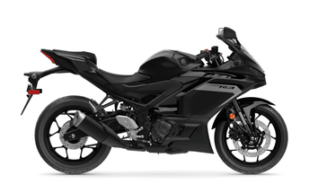 New 2025 Yamaha YZF-R3 