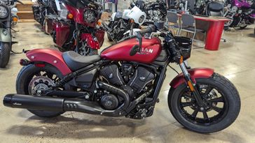 2025 INDIAN MOTORCYCLE INDIAN SCOUT BOBBER LIMITED WITH TECHNOLOGY PACKAGE SUNSET RED SMOKE in a SUNSET RED SMOKE exterior color. Family PowerSports (877) 886-1997 familypowersports.com 