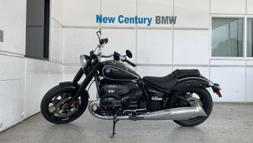 2023 BMW R18  in a Black exterior color. New Century Motorcycles 626-943-4648 newcenturymoto.com 