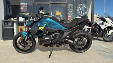 New 2026 BMW R1300R 