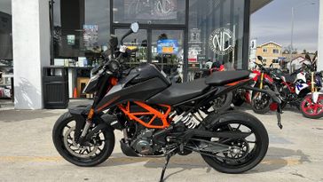 2023 KTM 390 DUKE 