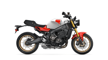 New 2025 Yamaha XSR900 