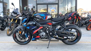 2024 BMW M1000R 