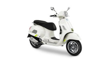 New 2027 Vespa GTS 310 SUPERTECH 